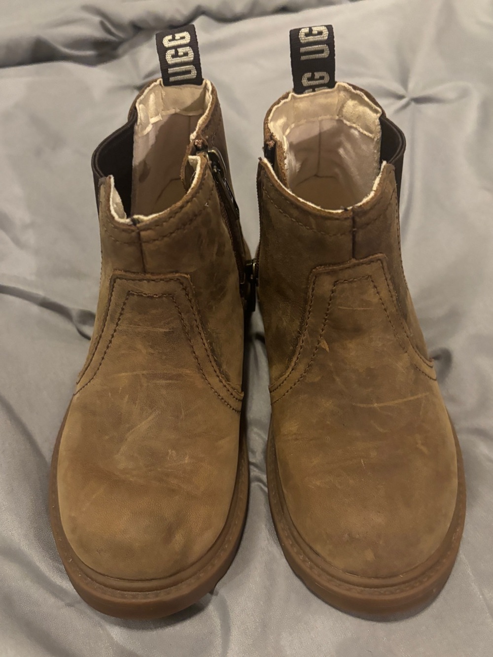 UGG Men’s Tan Leather Chukka Boots